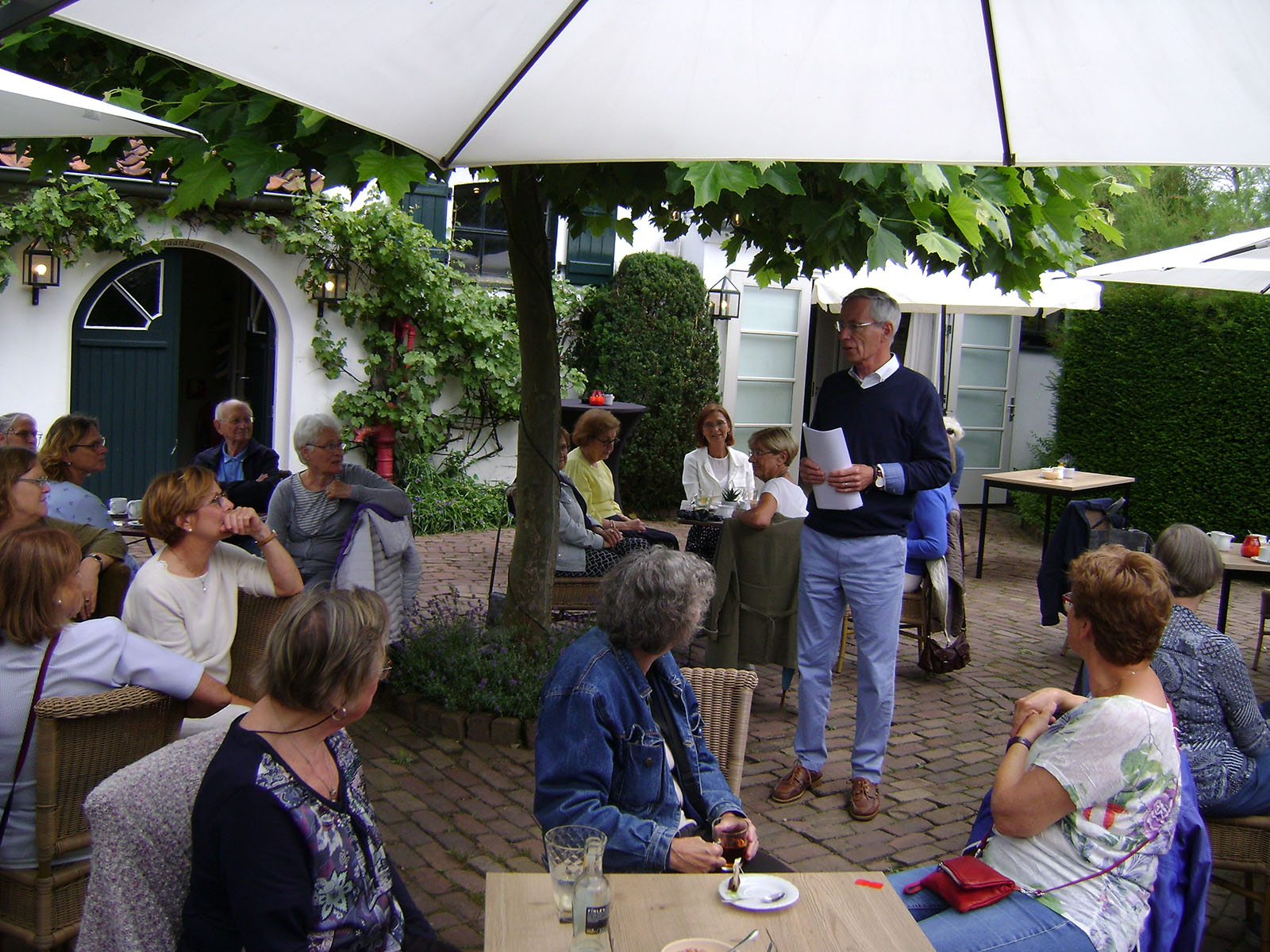 Samenkomst in de Molen.